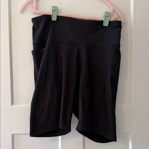 Old Navy Women's Black Bike Shorts 8in Inseam